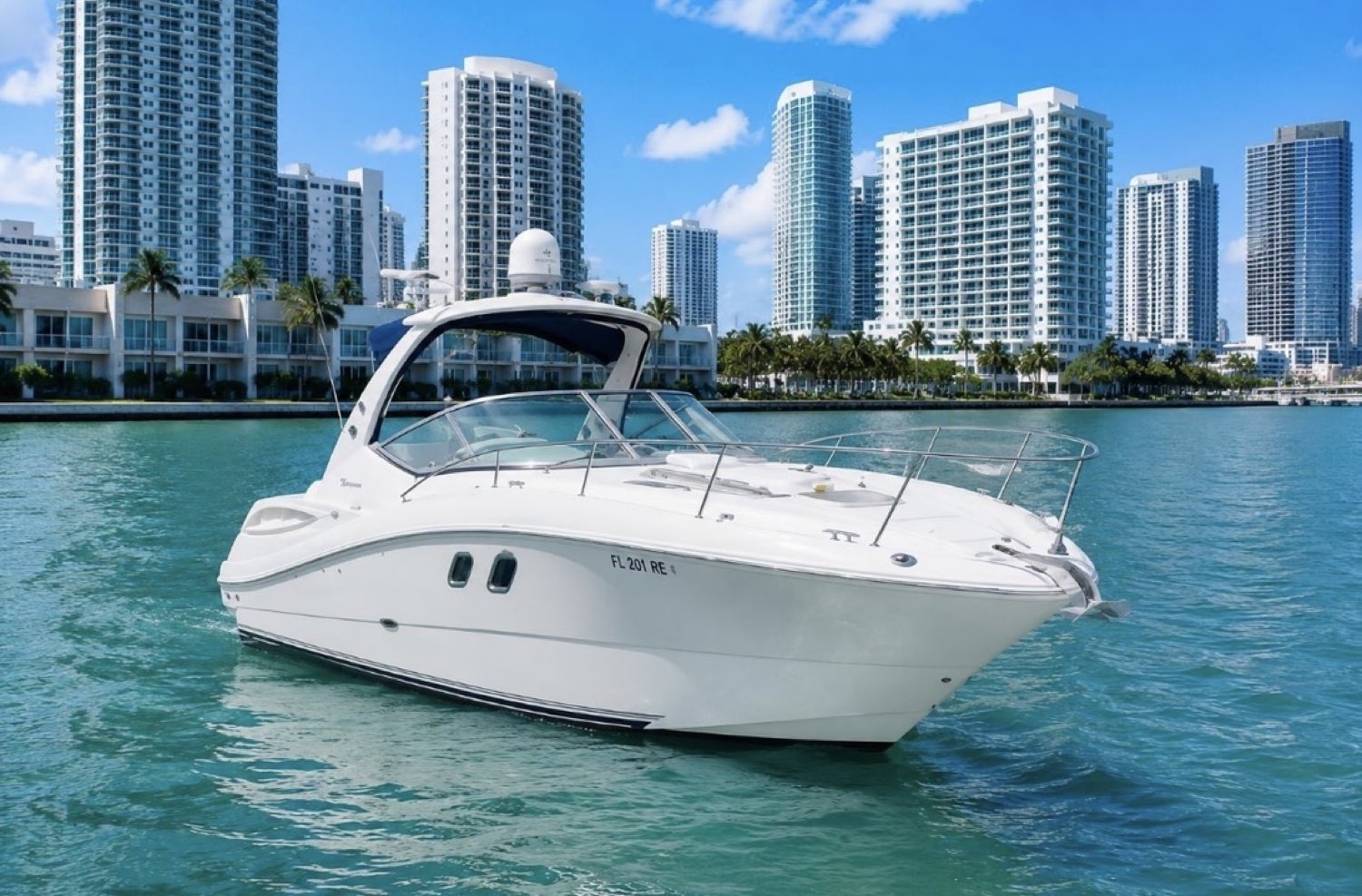 34' Sea Ray — 34ft charter yacht in South Florida