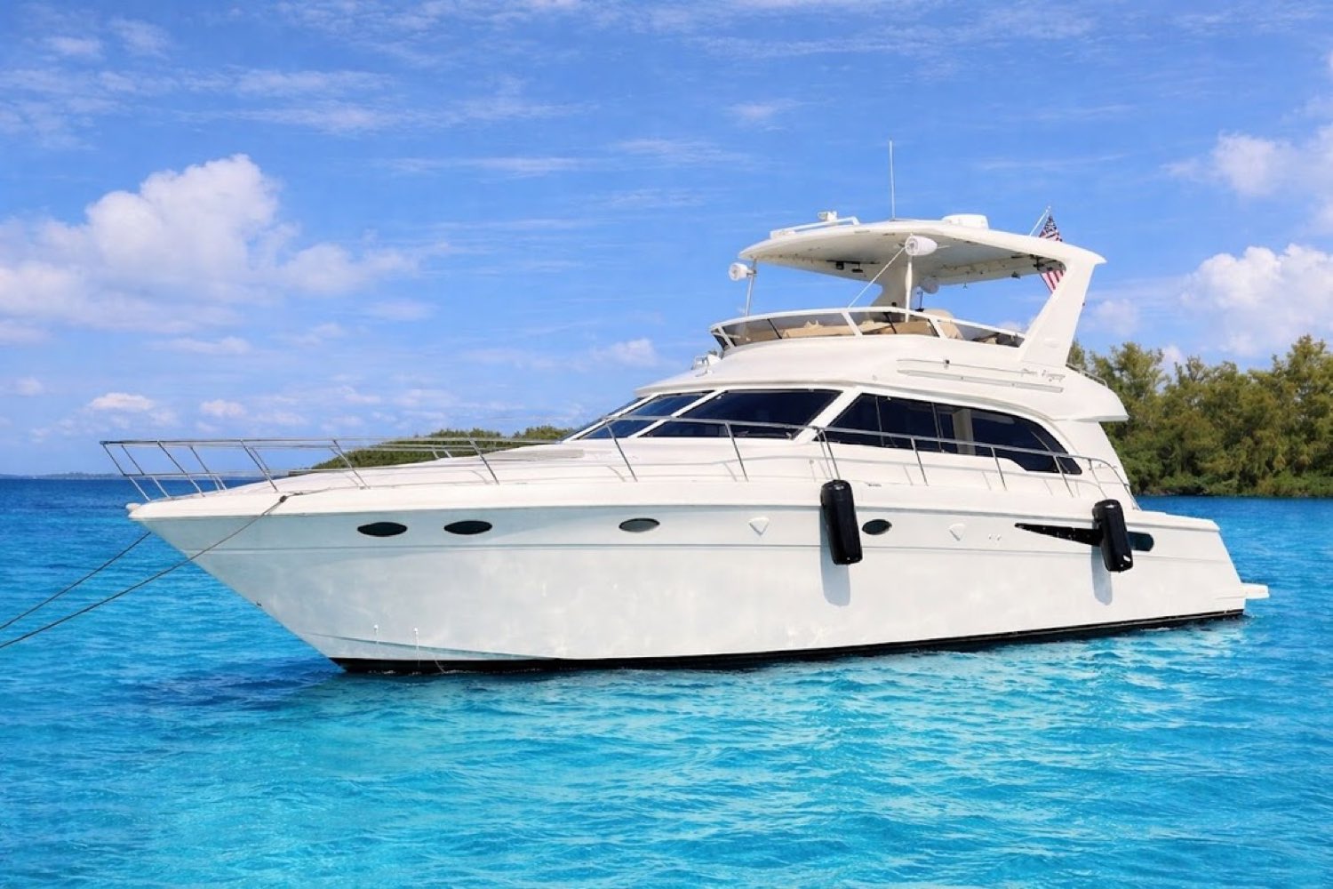 55' Sea Ray Flybridge — 55ft charter yacht in South Florida